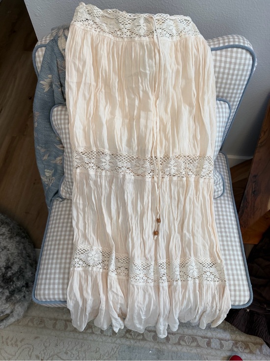 EARTHBOUND Dresses & Skirts - NWT EARTHBOUND Cream Crochet-Trim Maxi Skirt